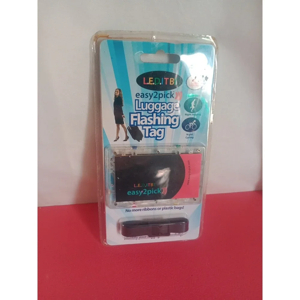L.E.D. IT BE Easy 2Pick Luggage Flashing Locator. Tag LED Lights 1/4X3 1/2. NIP